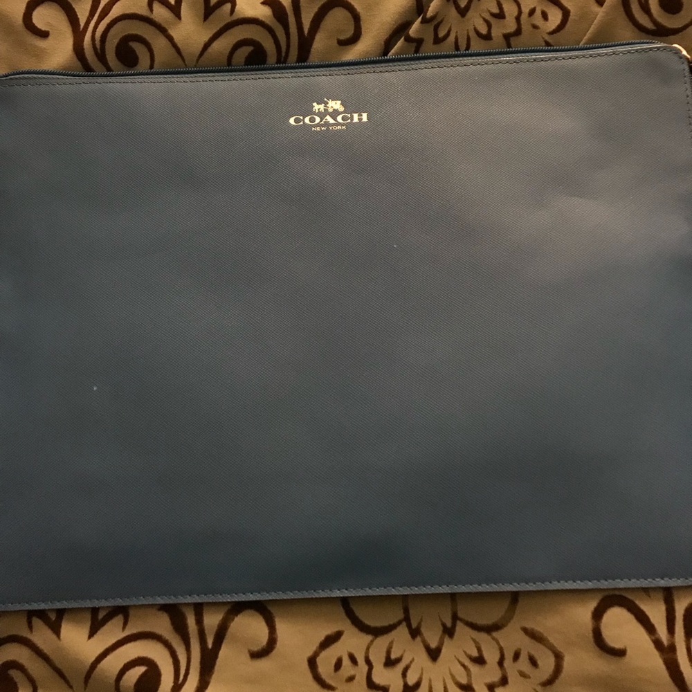 Coach clutch bag - Picture 2 of 4